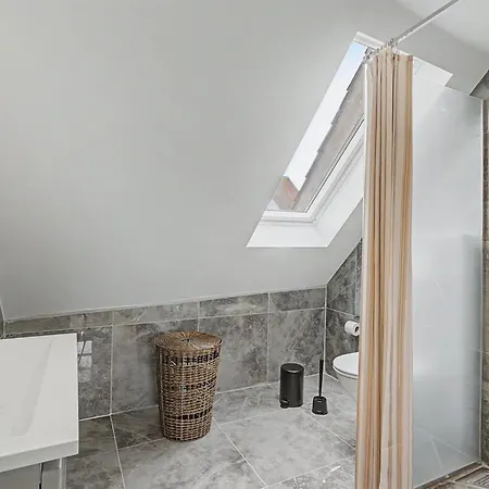Swarthofthi - 90m From The Sea By Interhome Nyaraló *