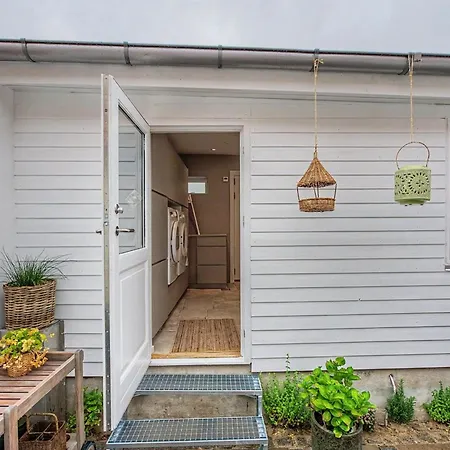 Swarthofthi - 90m From The Sea By Interhome Feriehus *
